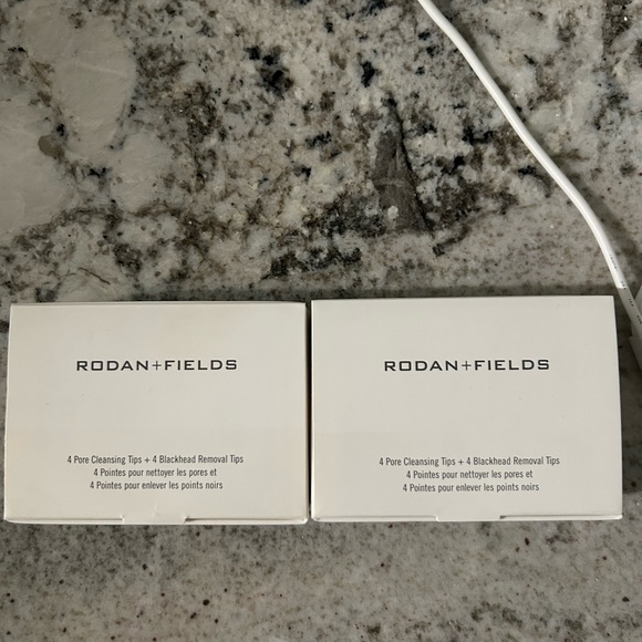 Rodan + Fields Pore Cleansing System - Picture 3 of 3